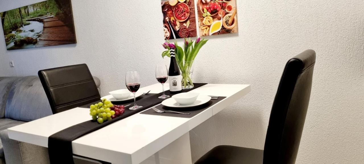New Modern Selfcheckin Publicfreeparking Highspeed Wifi Kingsizebed Apartment Баден-Баден Екстериор снимка