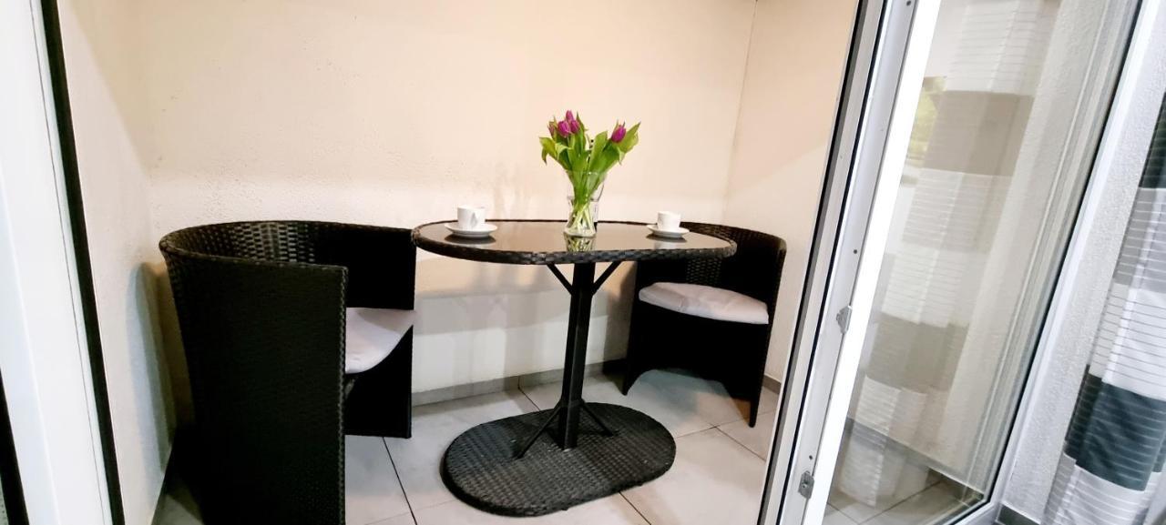 New Modern Selfcheckin Publicfreeparking Highspeed Wifi Kingsizebed Apartment Баден-Баден Екстериор снимка